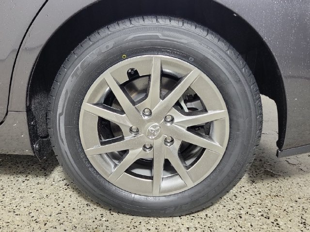 Used 2015 Toyota Prius V Four FWD image 8
