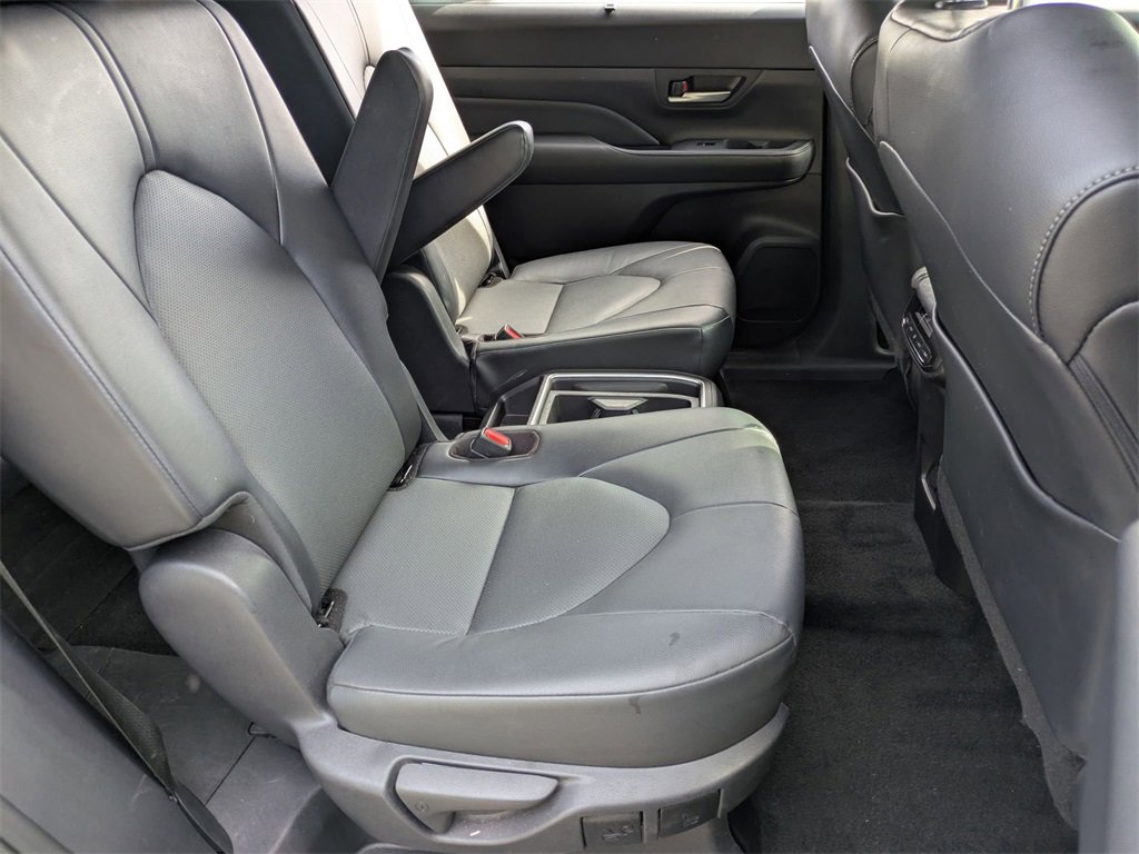 Used 2025 Toyota Grand Highlander AWD image 29