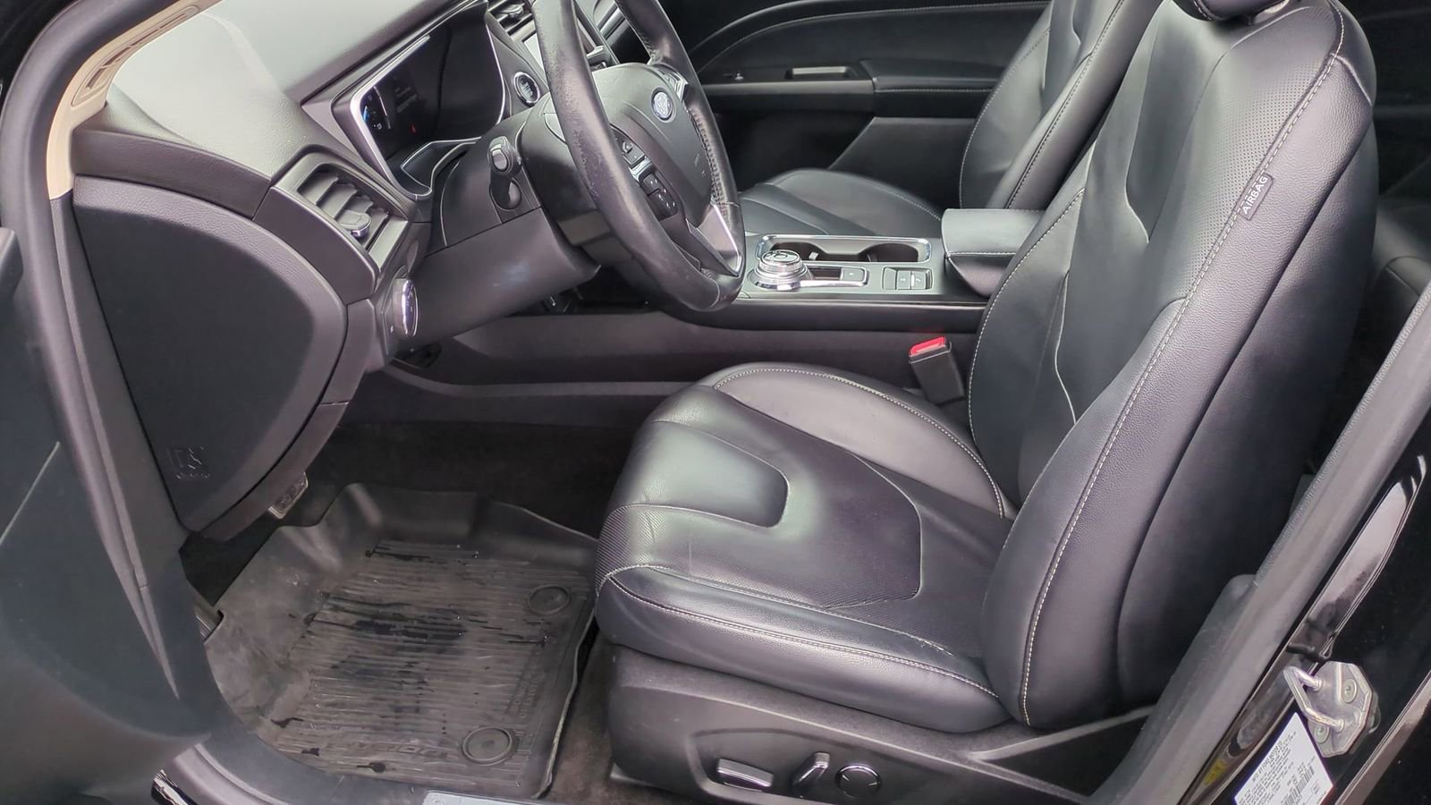 Used 2018 Ford Fusion Titanium image 17