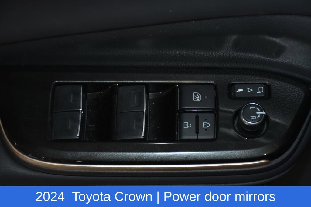 Used 2024 Toyota Crown AWD/4WD image 22