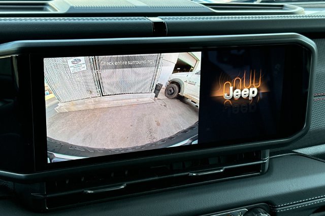 New 2026 Jeep Wrangler Unlimited Rubicon AWD/4WD image 3