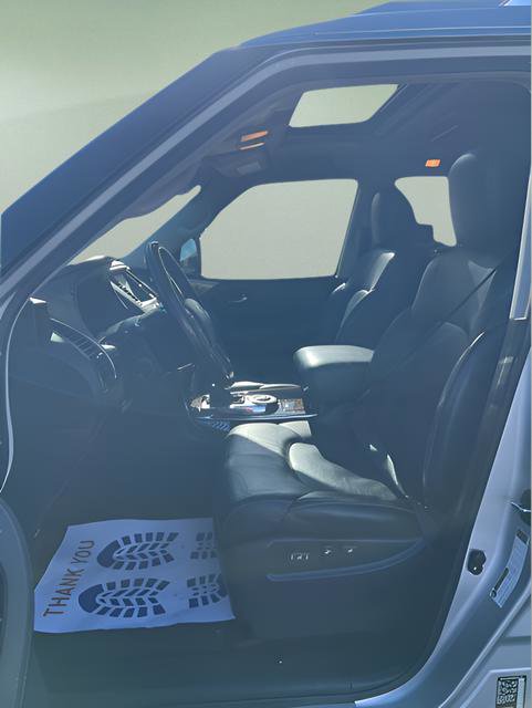 Used 2015 INFINITI QX80 Luxe w/ 22" Wheel Package RWD image 14