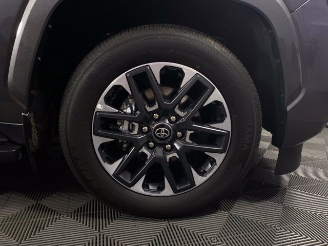 Used 2026 Toyota Sequoia Limited AWD/4WD image 11