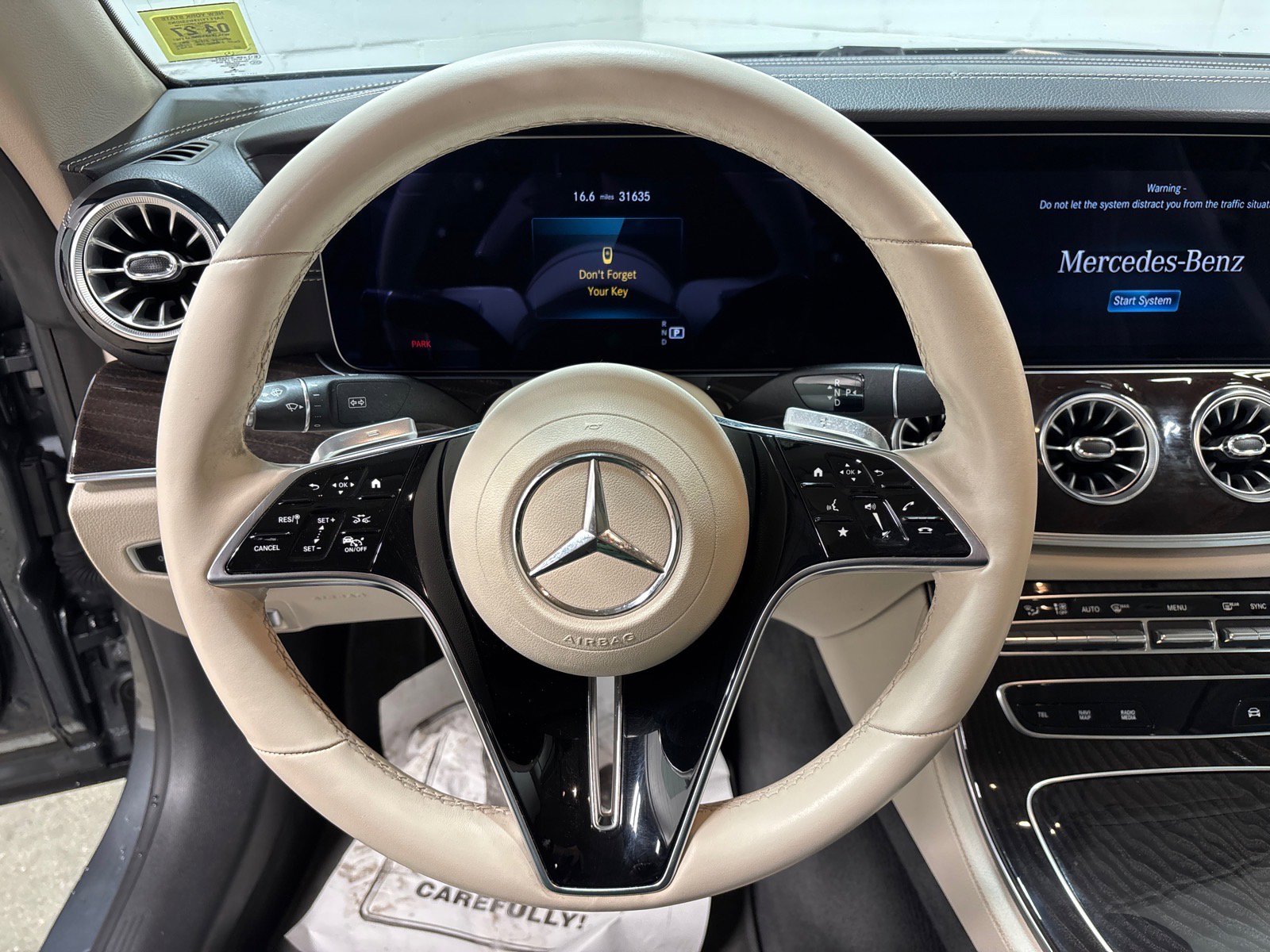 Used 2022 Mercedes-Benz E 450 4MATIC Cabriolet image 19