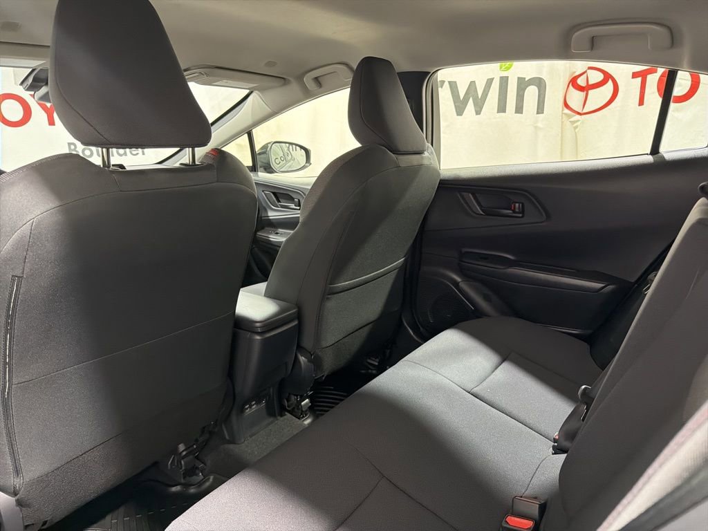 Used 2026 Toyota Prius Plug-In Hybrid FWD image 19
