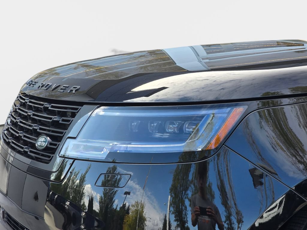 Certified 2025 Land Rover Range Rover Autobiography AWD/4WD image 36