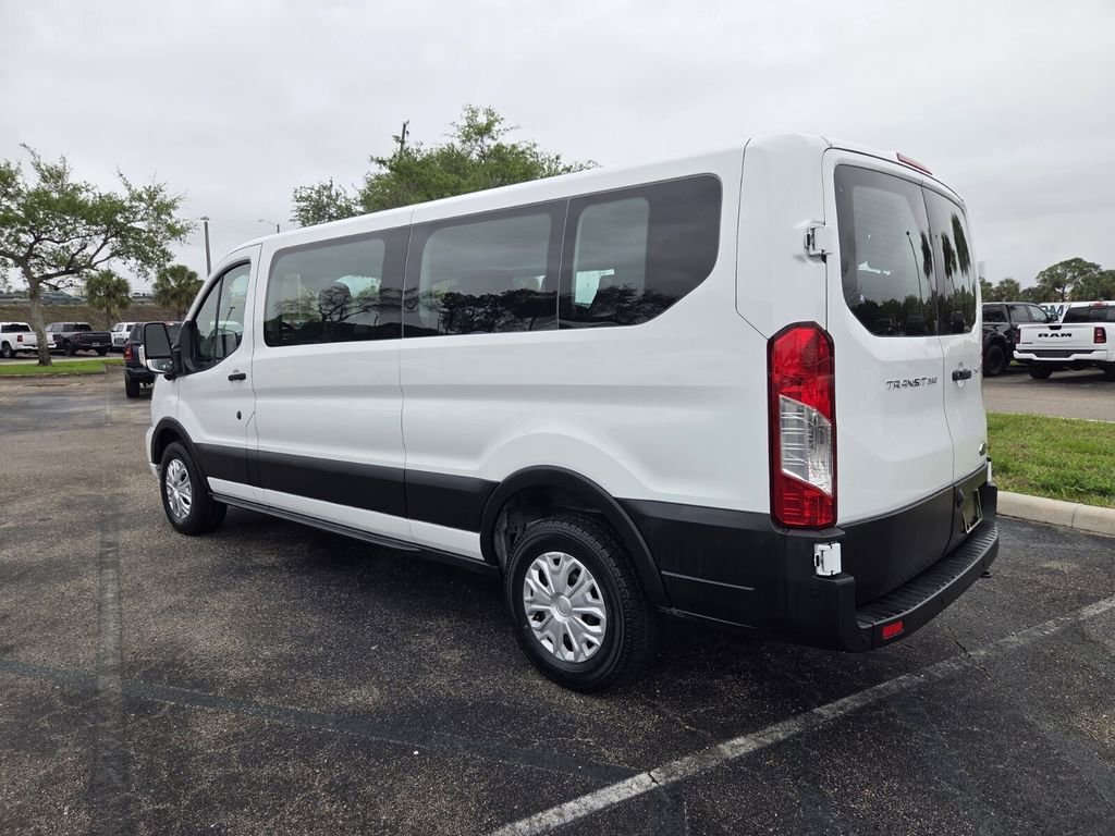 Used 2023 Ford Transit 350 XLT image 8