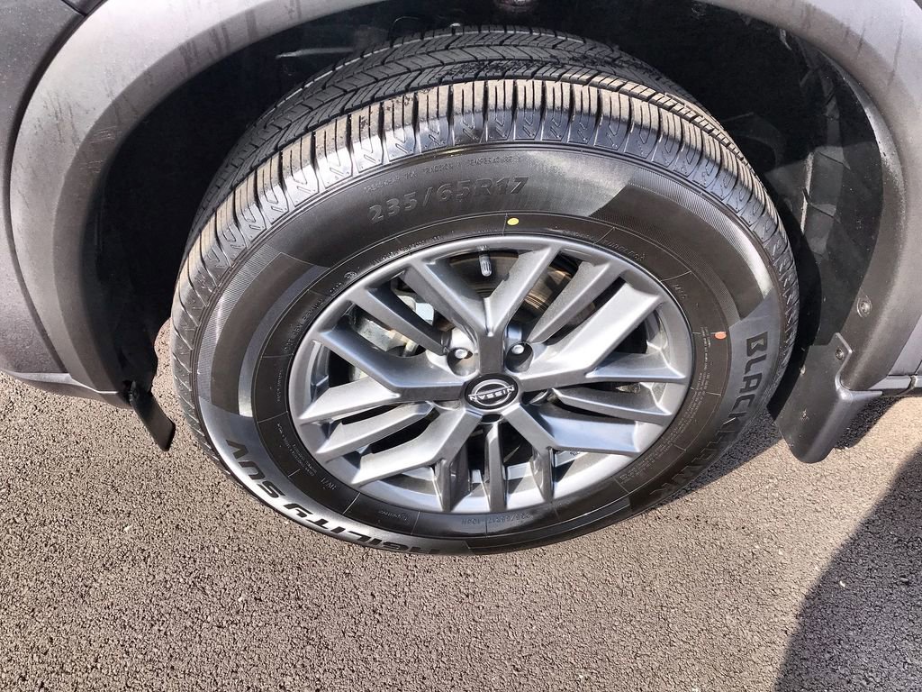 Used 2023 Nissan Rogue S image 10