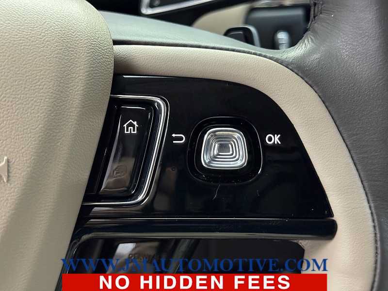 Used 2022 Lincoln Corsair AWD w/ Premium Package image 40