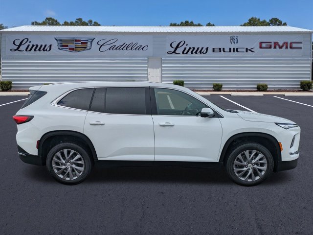 Certified 2026 Buick Enclave Preferred FWD image 3