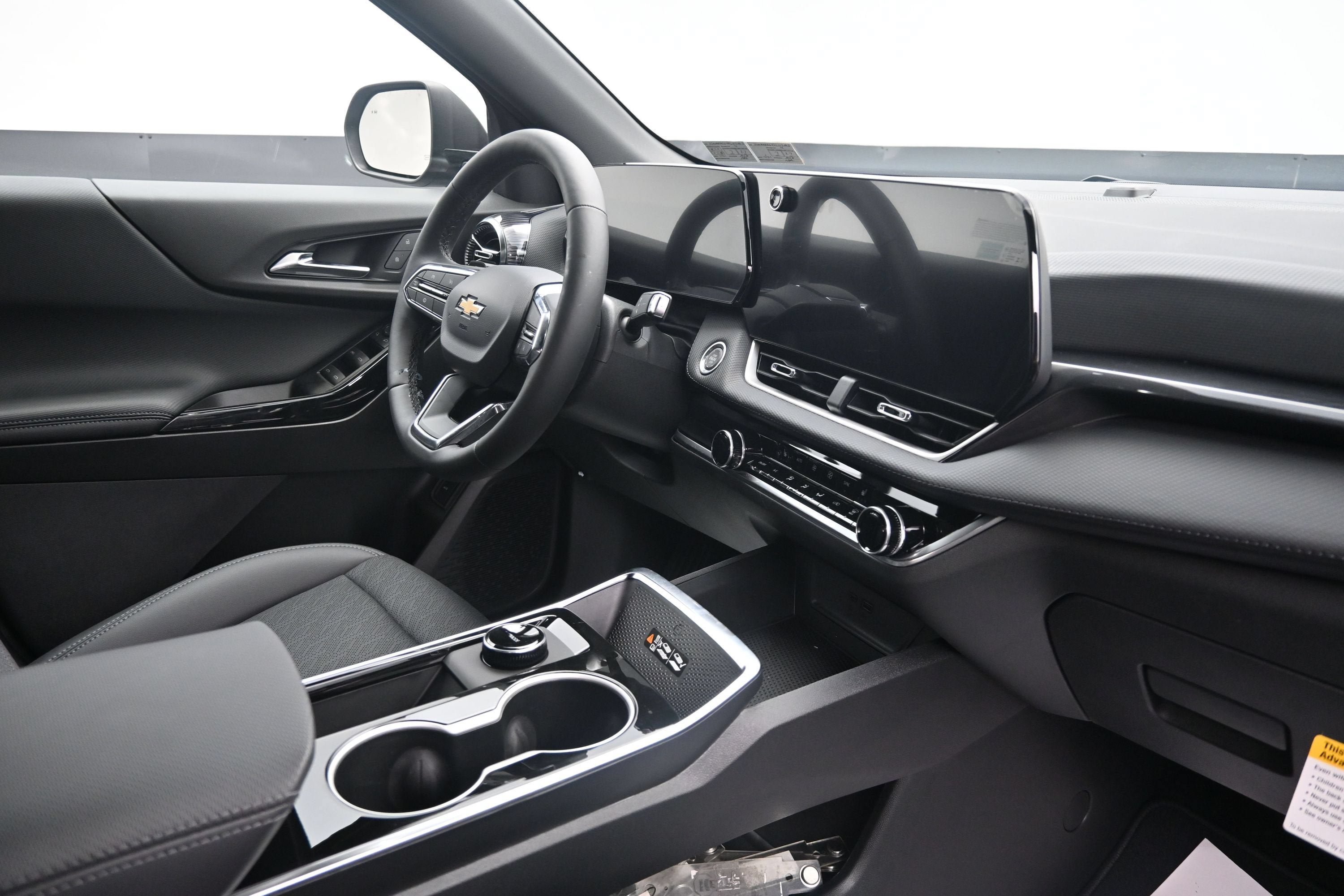 New 2027 Chevrolet Equinox LT w/ Convenience Package II FWD image 32