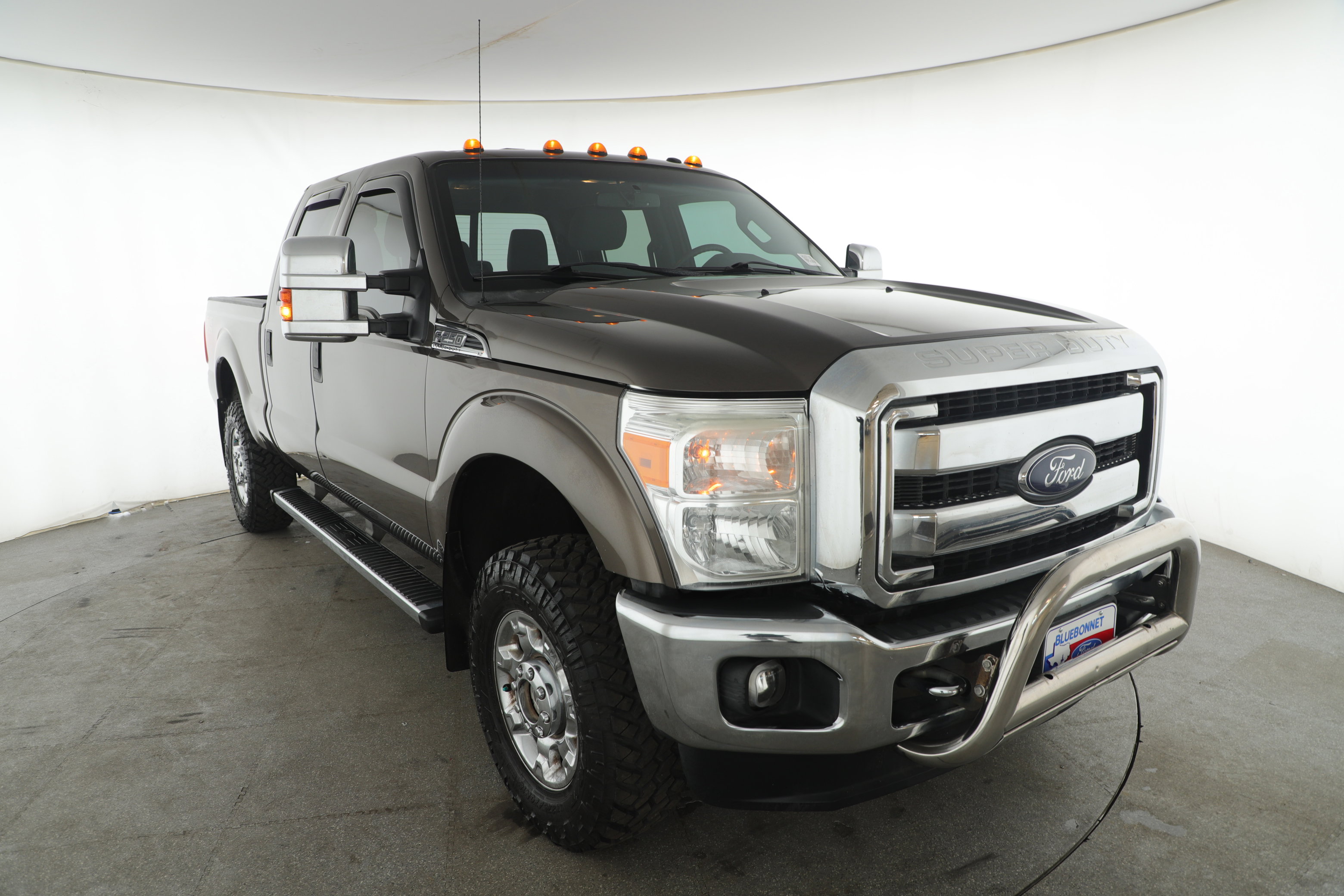 Used 2016 Ford F250 XLT w/ XLT Premium Package image 3