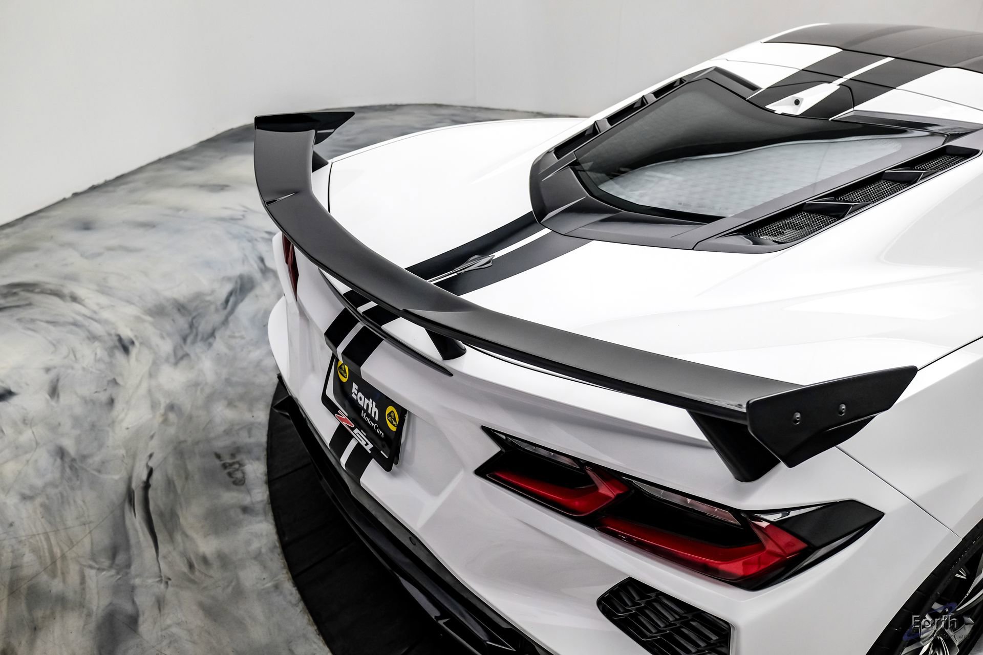 Used 2020 Chevrolet Corvette Stingray Premium Cpe w/ 3LT Preferred Equipment Group image 19