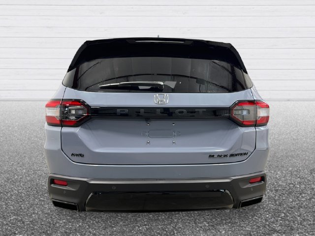 New 2026 Honda Pilot Black Edition image 4