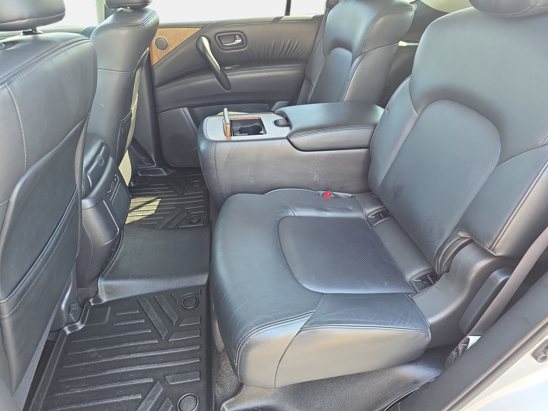 Used 2021 Nissan Armada SL w/ Captain's Chairs Package AWD/4WD image 13