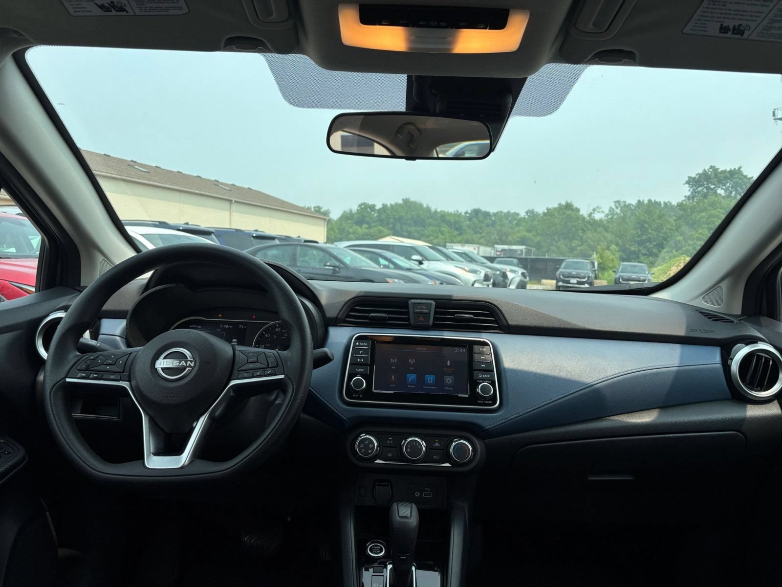 Used 2025 Nissan Versa SV FWD image 31