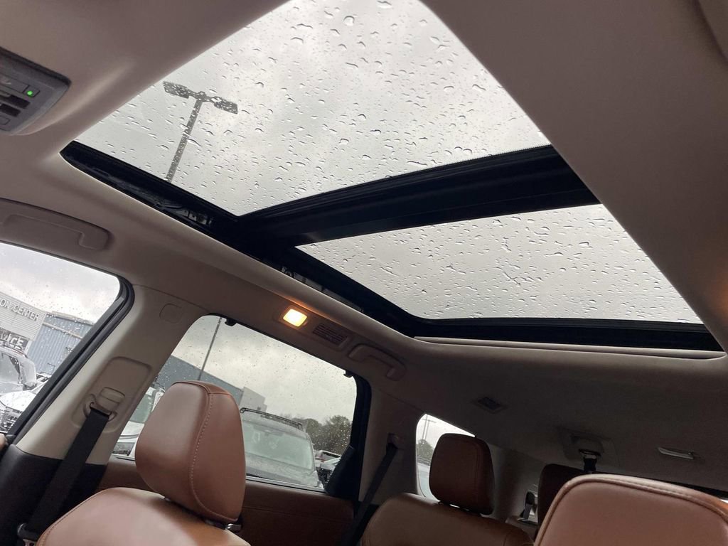 Certified 2022 Nissan Pathfinder Platinum w/ Cargo Package image 5