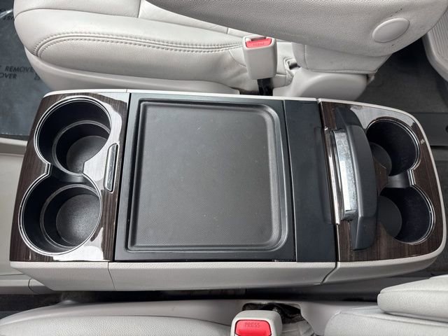 Used 2018 Toyota Sienna XLE w/ XLE Navigation Package image 25