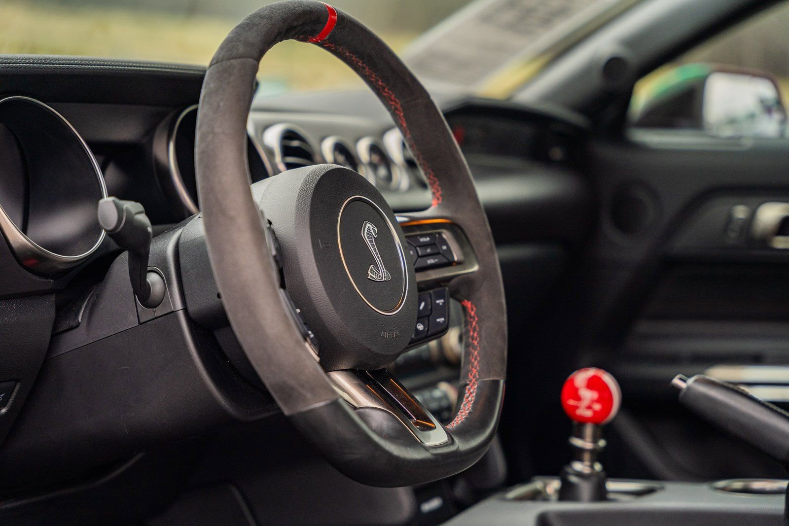 Used 2017 Ford Mustang Shelby GT350R w/ GT350R Equipment Group 920A image 11