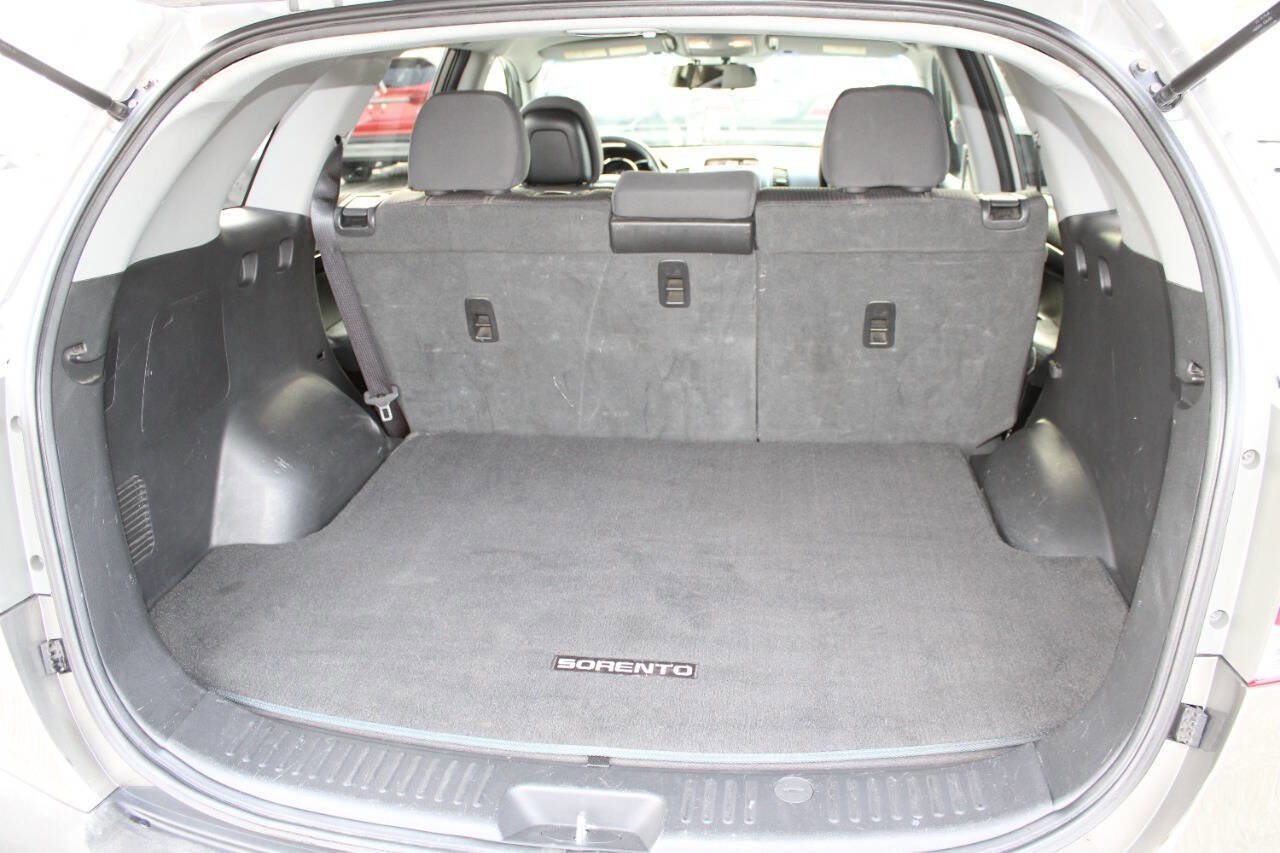 Used 2013 Kia Sorento LX image 23