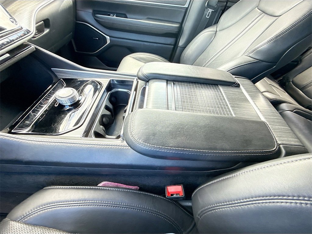 Used 2023 Jeep Wagoneer L Series II image 15