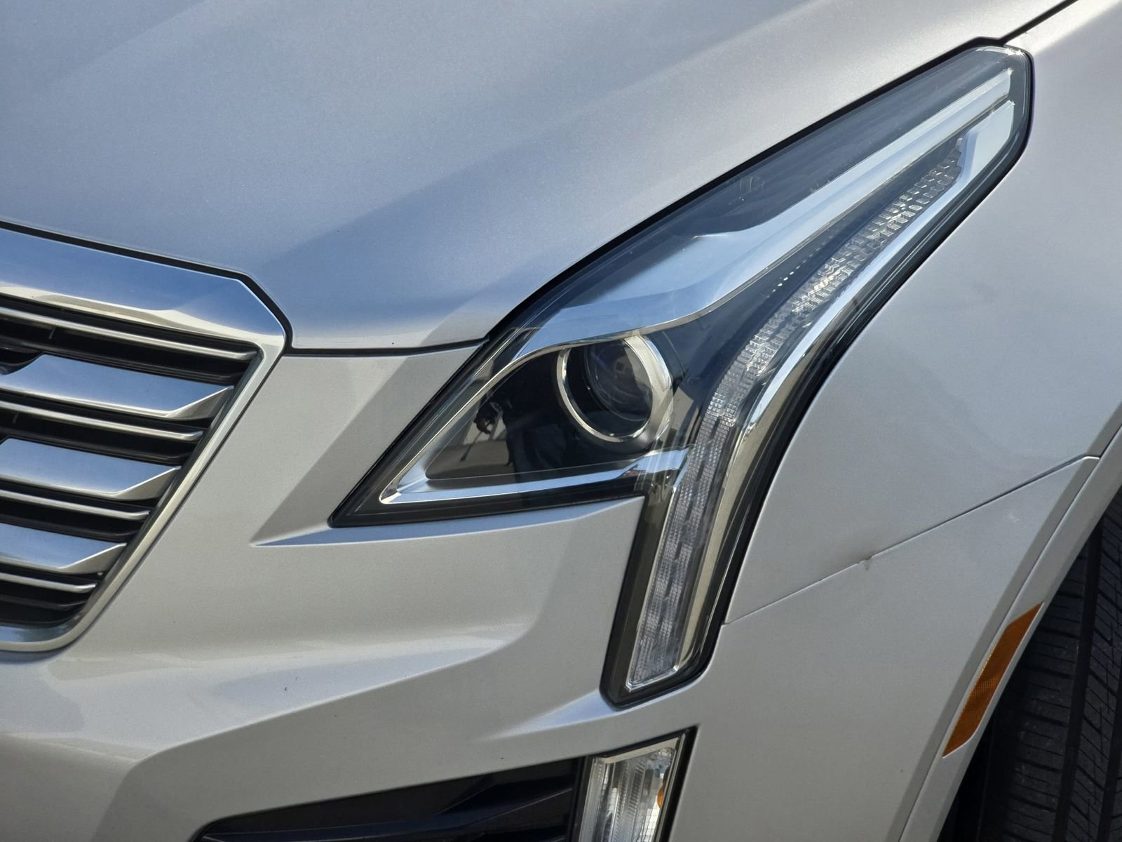 Used 2018 Cadillac XT5 FWD image 37