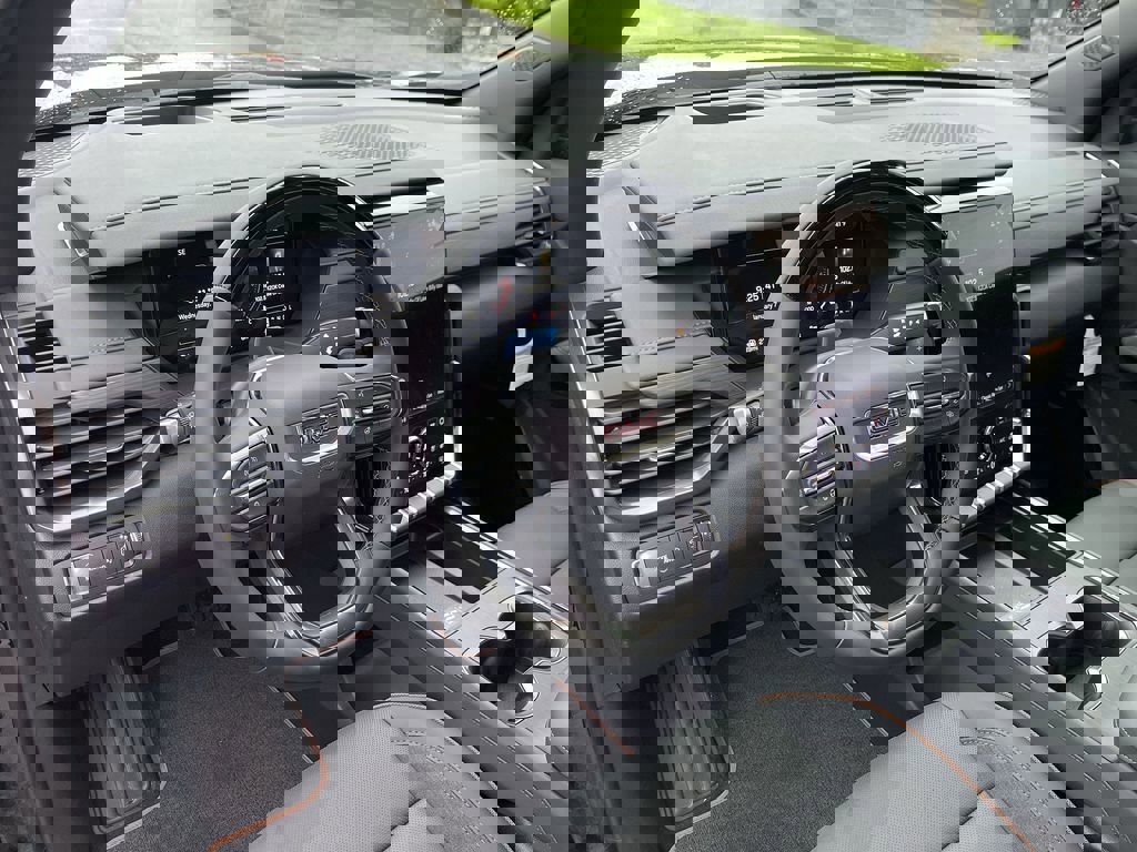 New 2026 GMC Acadia AT4 w/ Super Cruise Package image 10