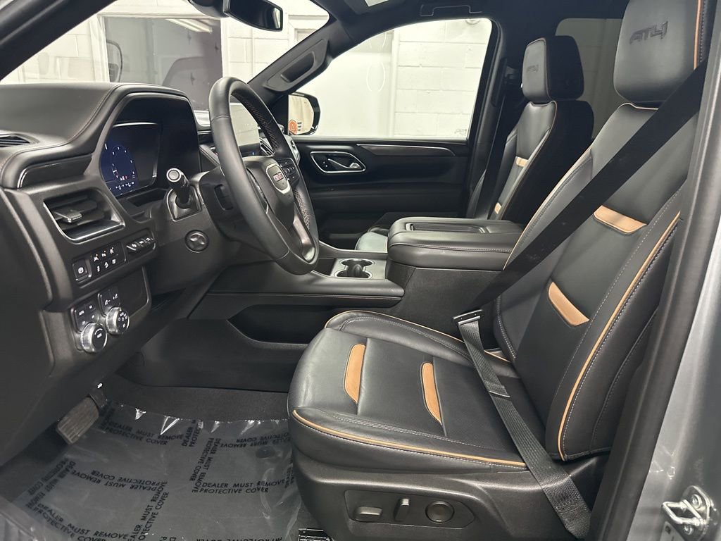 Used 2024 GMC Yukon AT4 w/ Technology Package image 21