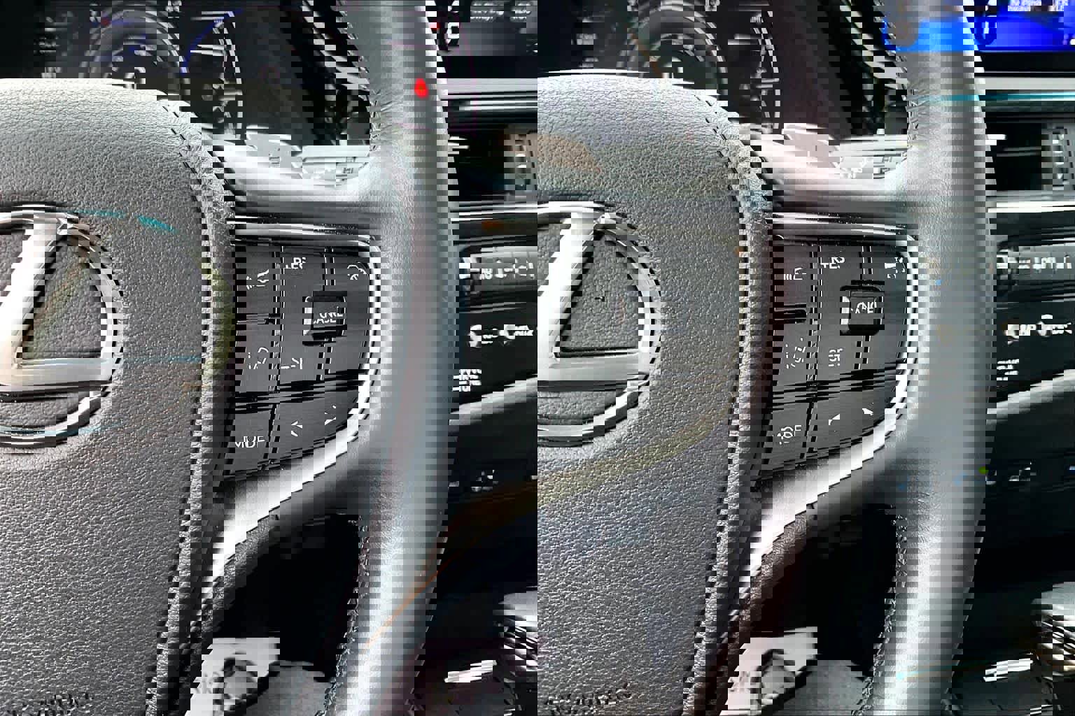 Used 2024 Lexus ES 300h w/ Premium Package image 24