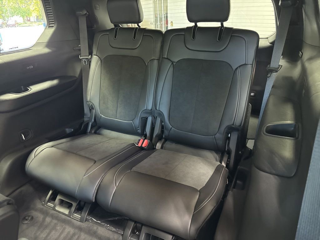 New 2025 Jeep Grand Cherokee L Altitude image 37