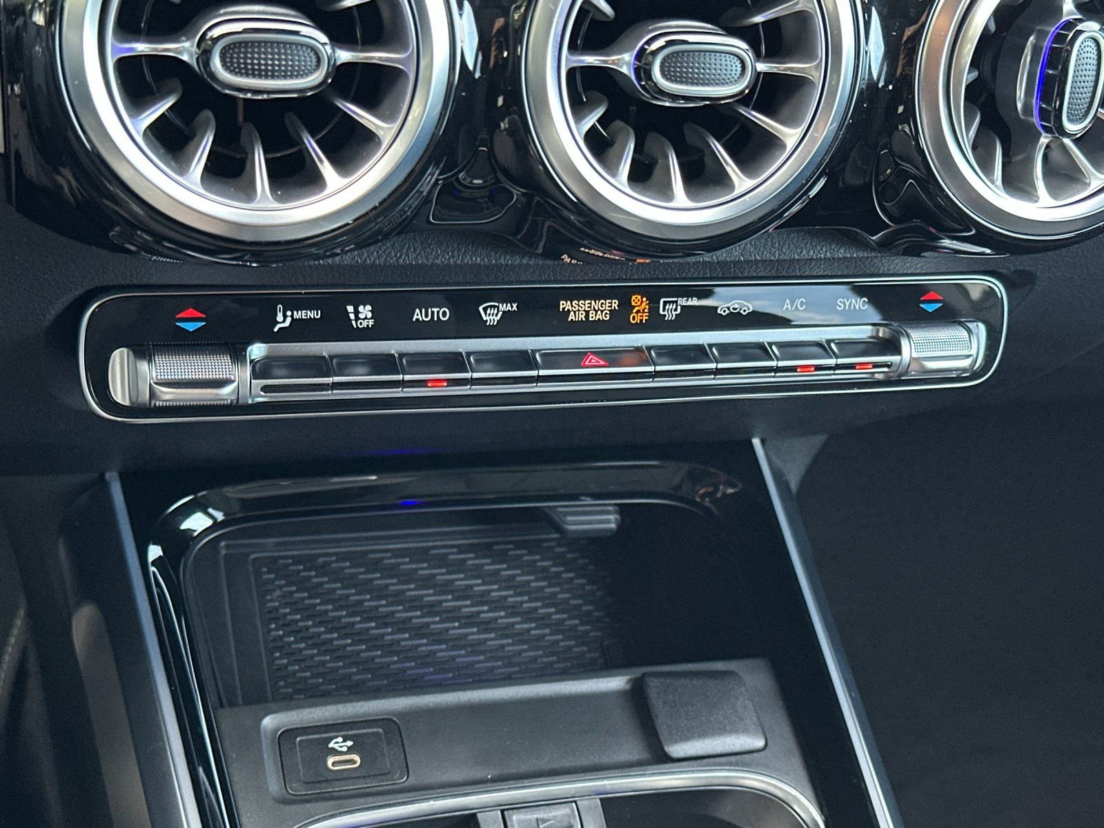 Certified 2025 Mercedes-Benz GLB 250 4MATIC image 20