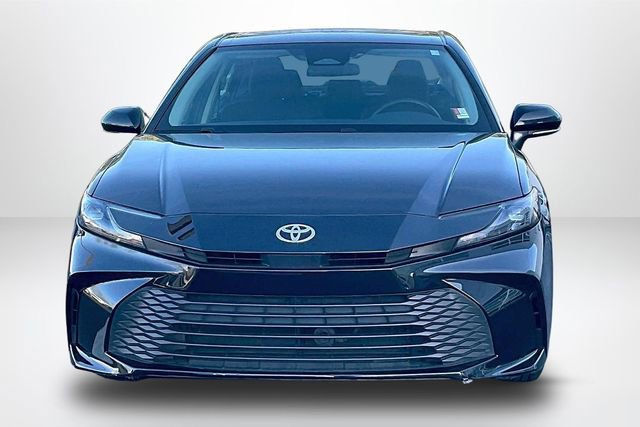 Used 2025 Toyota Camry LE FWD image 3