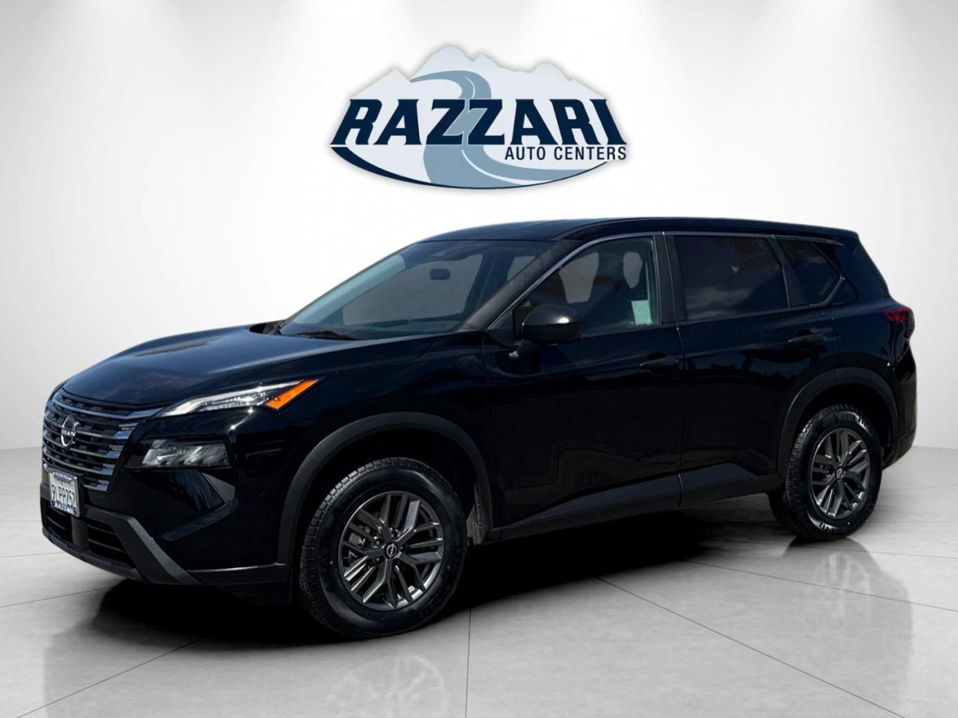 Used 2024 Nissan Rogue S FWD image 7