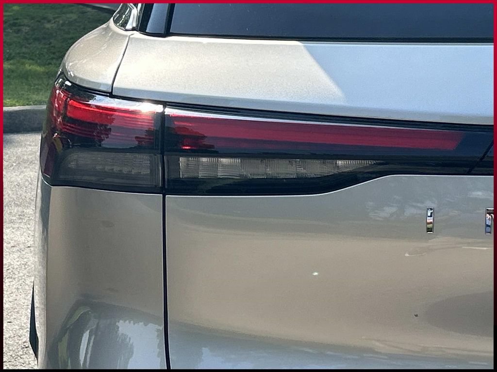 Used 2023 INFINITI QX60 Sensory FWD image 13