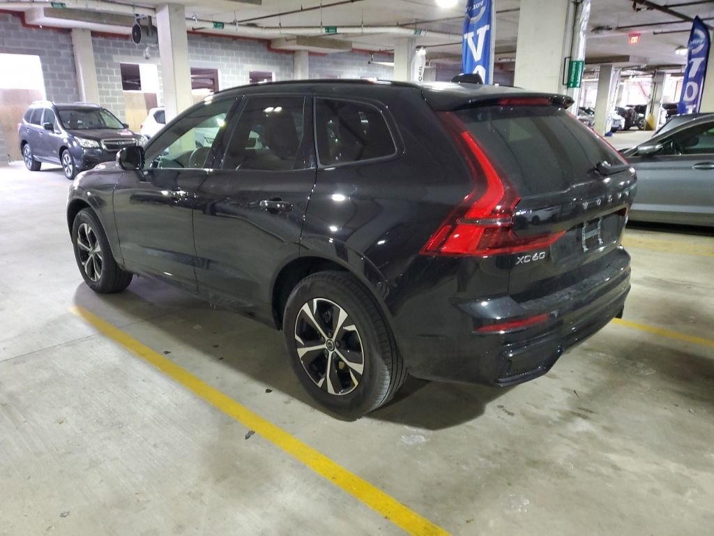 Certified 2026 Volvo XC60 B5 Core image 32