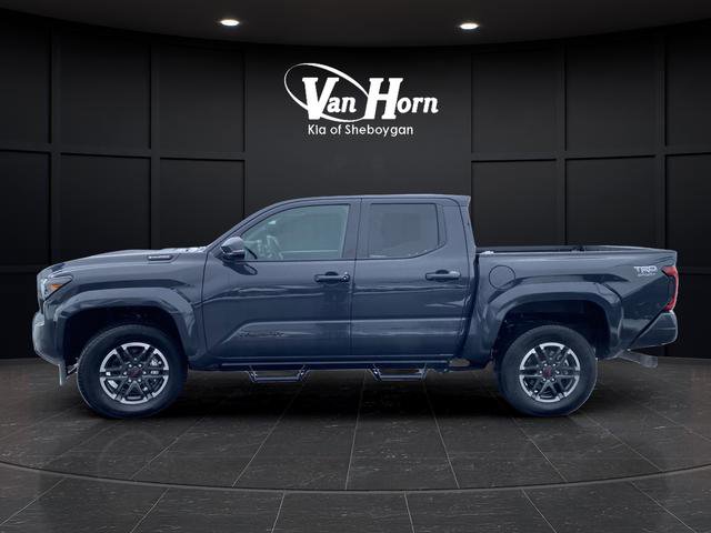 Used 2025 Toyota Tacoma TRD Sport w/ TRD Sport Upgrade Package image 13