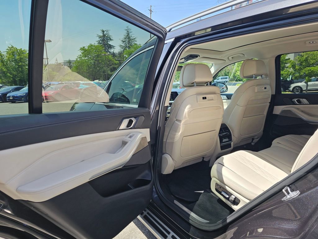 Used 2020 BMW X7 xDrive40i AWD/4WD image 18