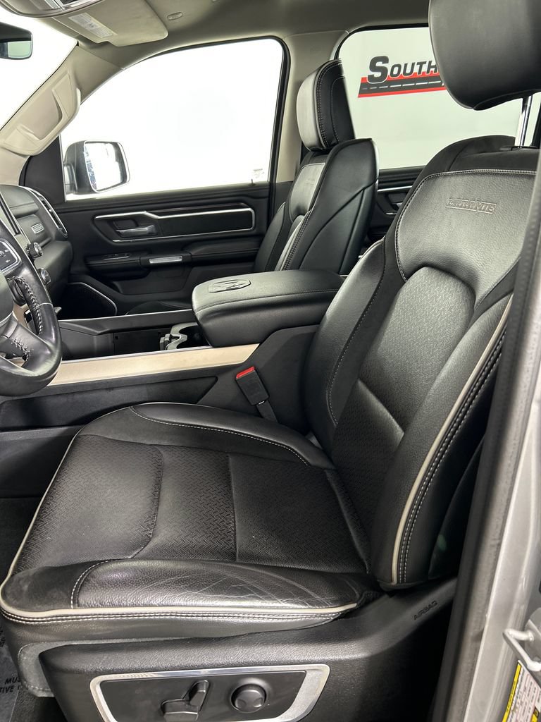 Used 2022 RAM 1500 Laramie AWD/4WD image 12
