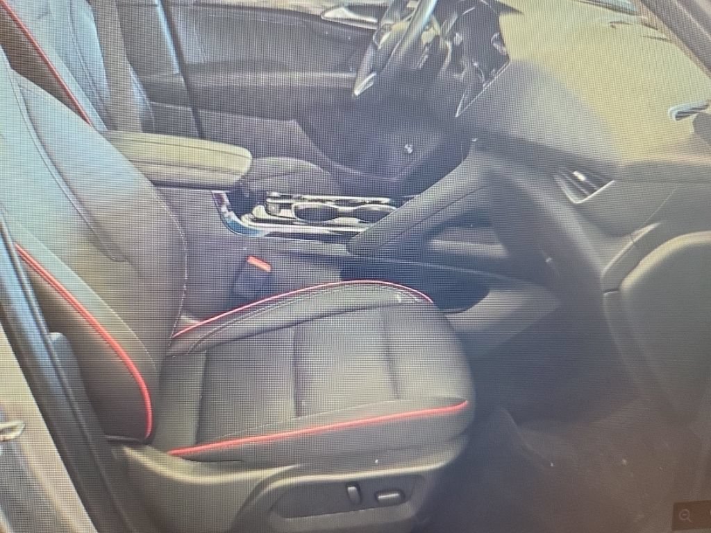Used 2023 Buick Envision Essence w/ Sport Touring Package AWD/4WD image 14