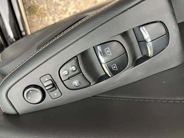 Used 2016 Nissan Maxima Platinum FWD image 36
