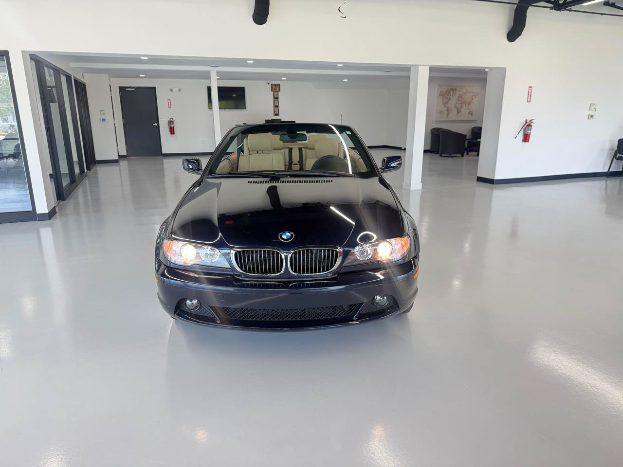 Used 2006 BMW 330Ci Convertible RWD image 2