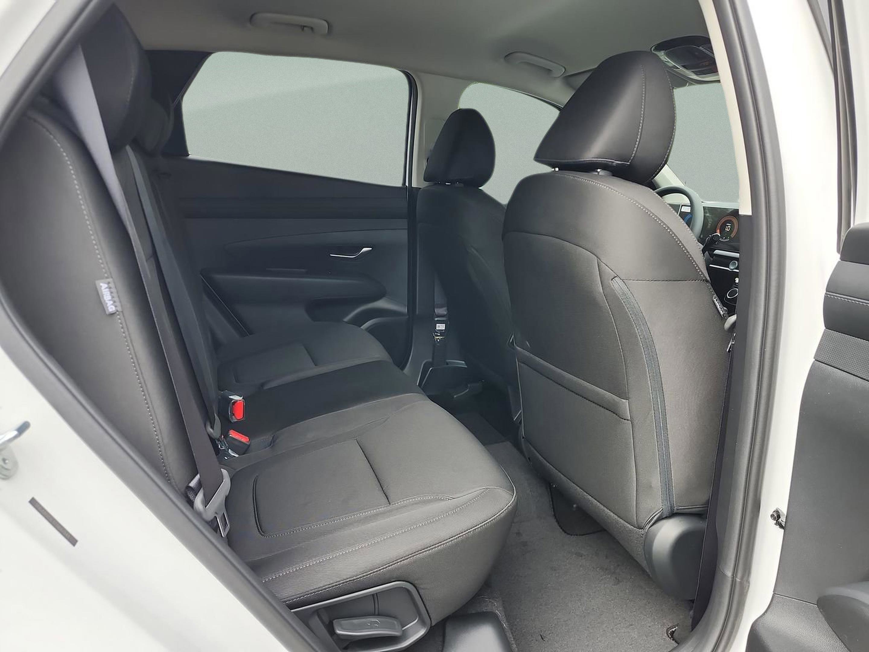 New 2026 Hyundai Tucson SEL image 18