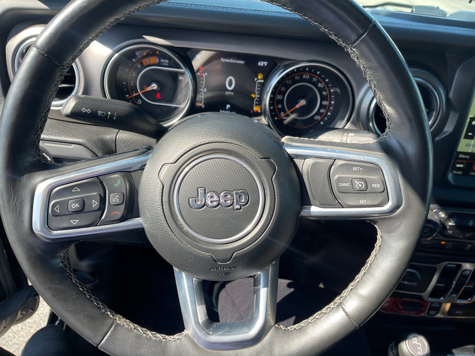 Used 2023 Jeep Gladiator Rubicon w/ LED Lighting Group AWD/4WD image 27
