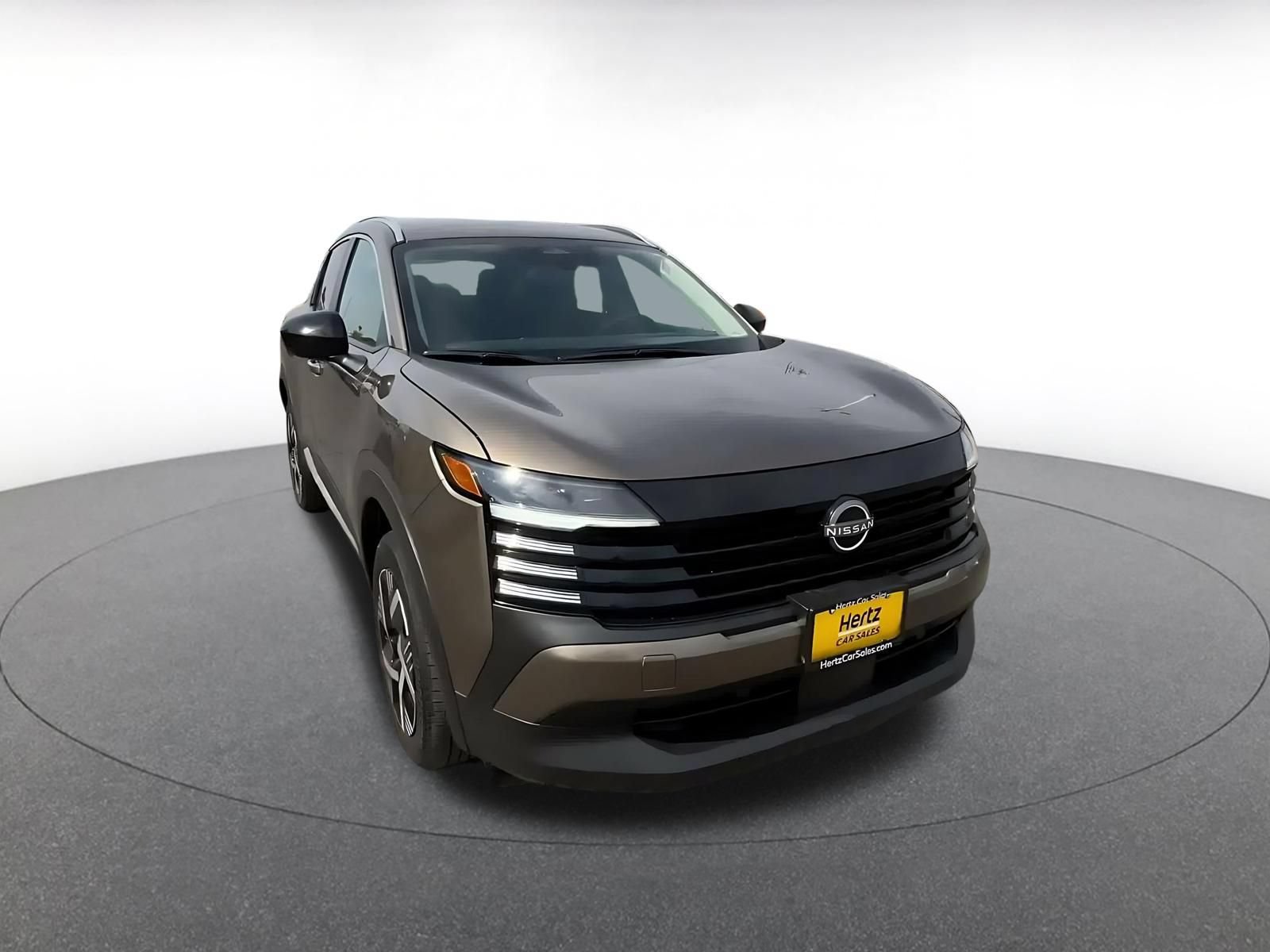 Used 2026 Nissan Kicks SV FWD image 3