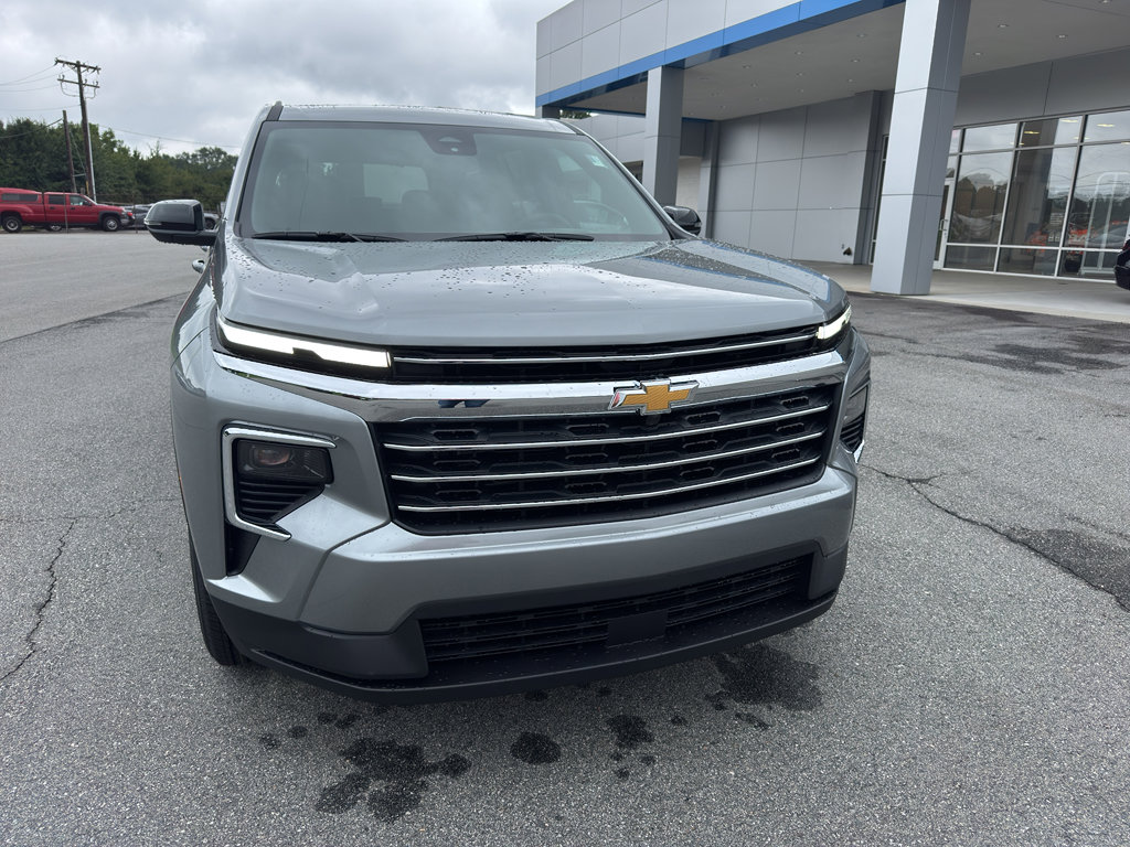 New 2026 Chevrolet Traverse LT image 2