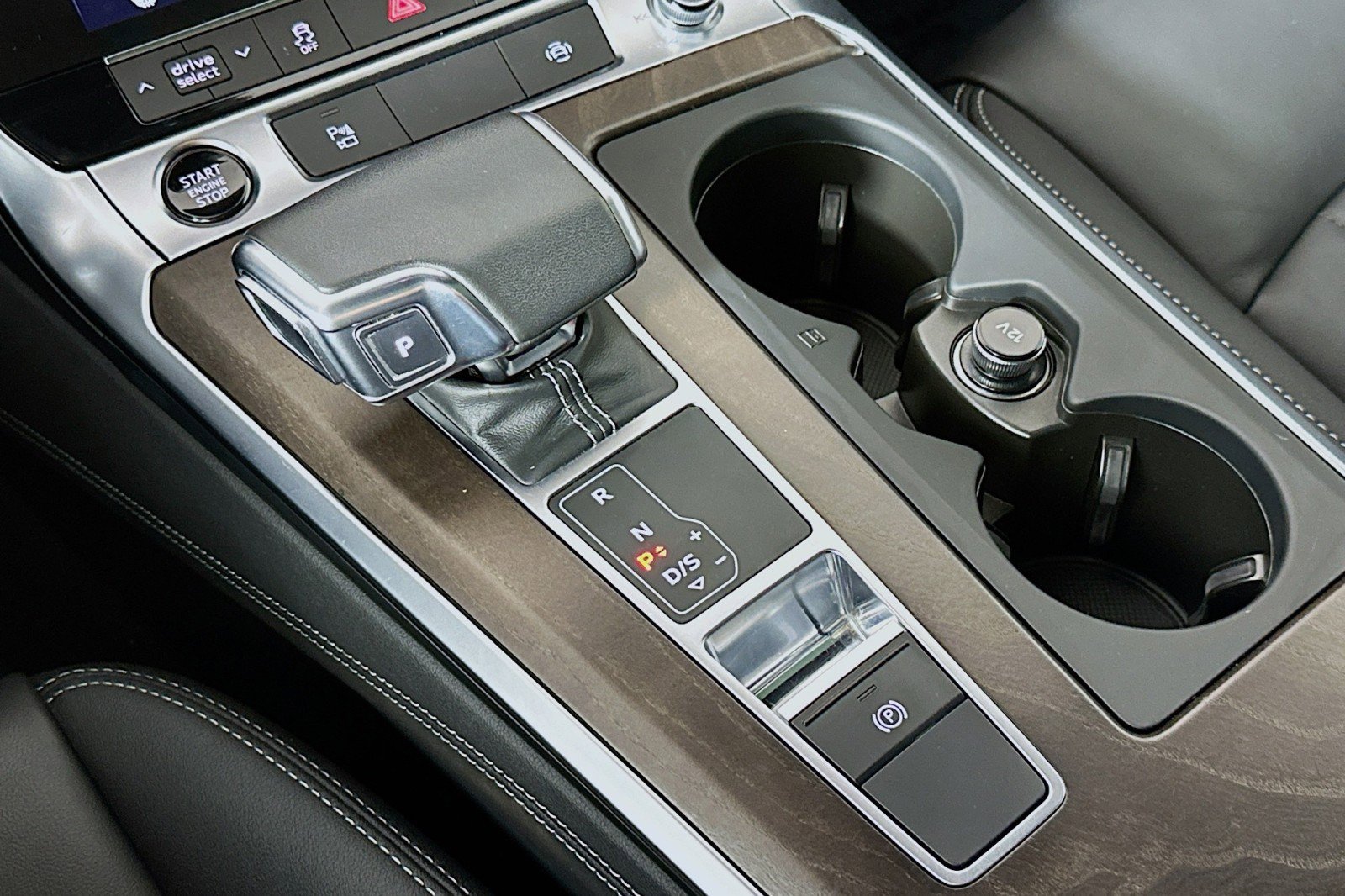 Used 2023 Audi A6 Premium Plus w/ Premium Plus Package image 7