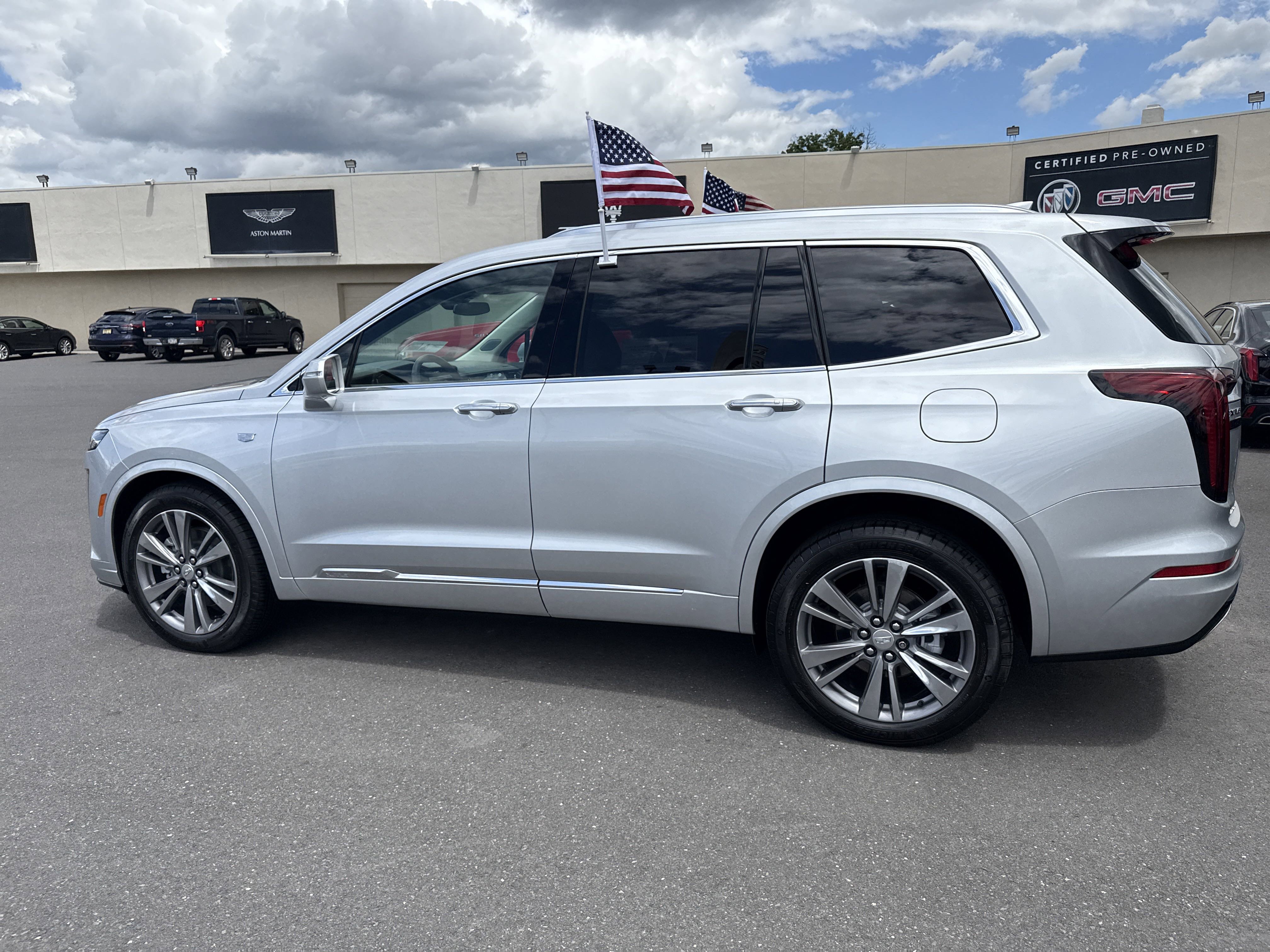Used 2020 Cadillac XT6 Premium Luxury image 9