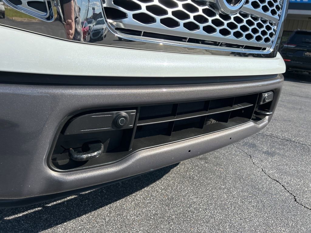 Used 2017 Nissan Titan Platinum Reserve image 35