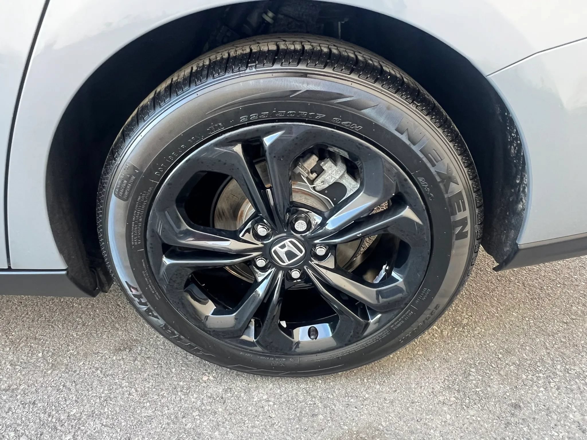 Used 2025 Honda Accord SE image 10