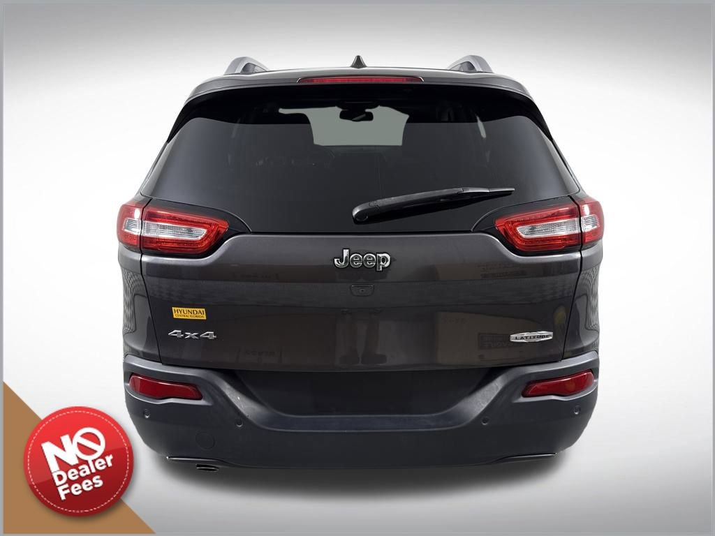 Used 2017 Jeep Cherokee Latitude w/ Comfort/Convenience Group image 5